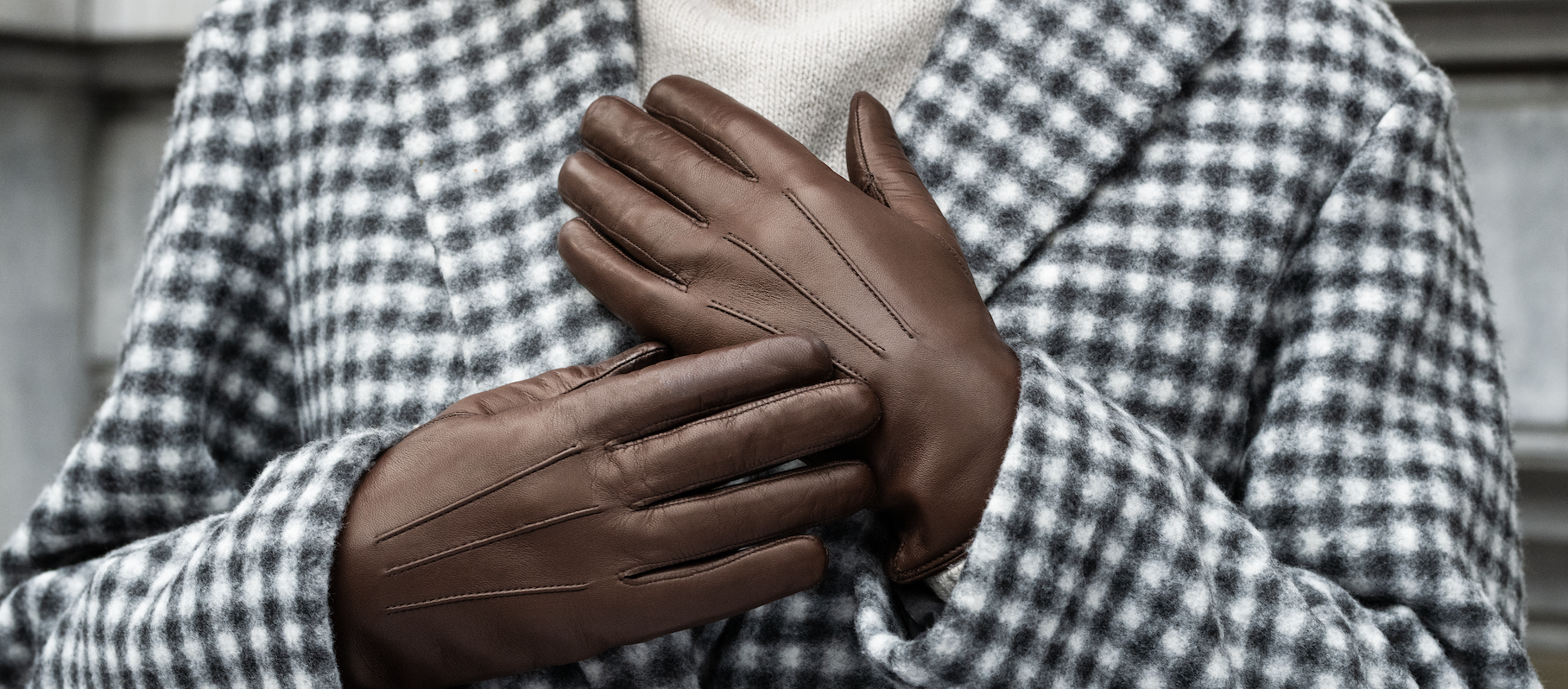 What Makes Lambskin Leather Gloves Unique?