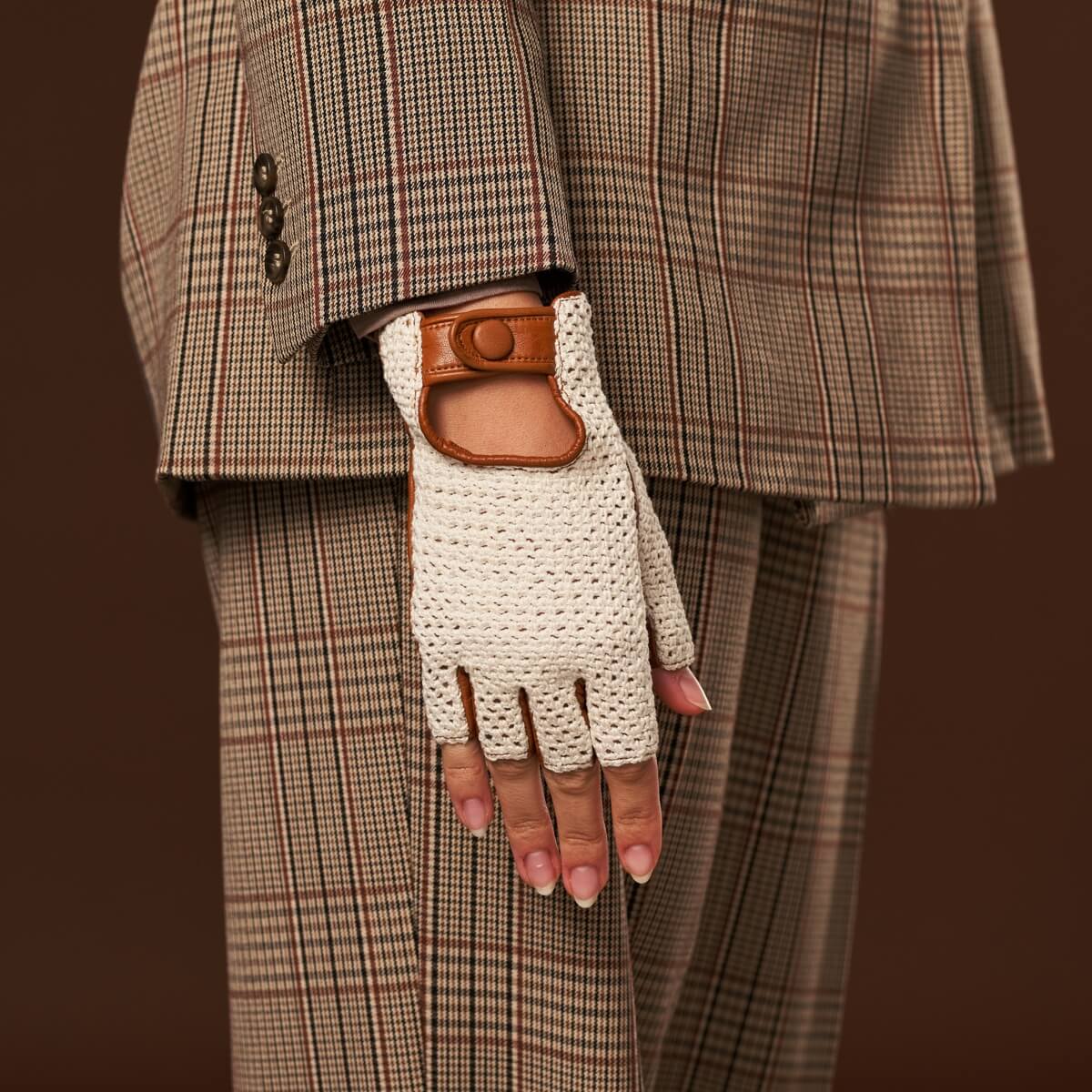 Daniella (cognac) - Hand-sewn Italian crochet driving gloves from lambskin leather - Fratelli Orsini - Luxury Leather Gloves - Handmade in Italy - 5