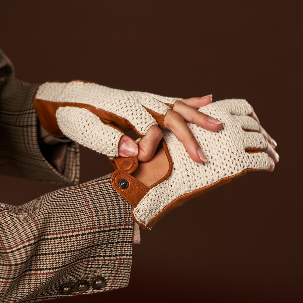 Daniella (cognac) - Hand-sewn Italian crochet driving gloves from lambskin leather - Fratelli Orsini - Luxury Leather Gloves - Handmade in Italy - 9