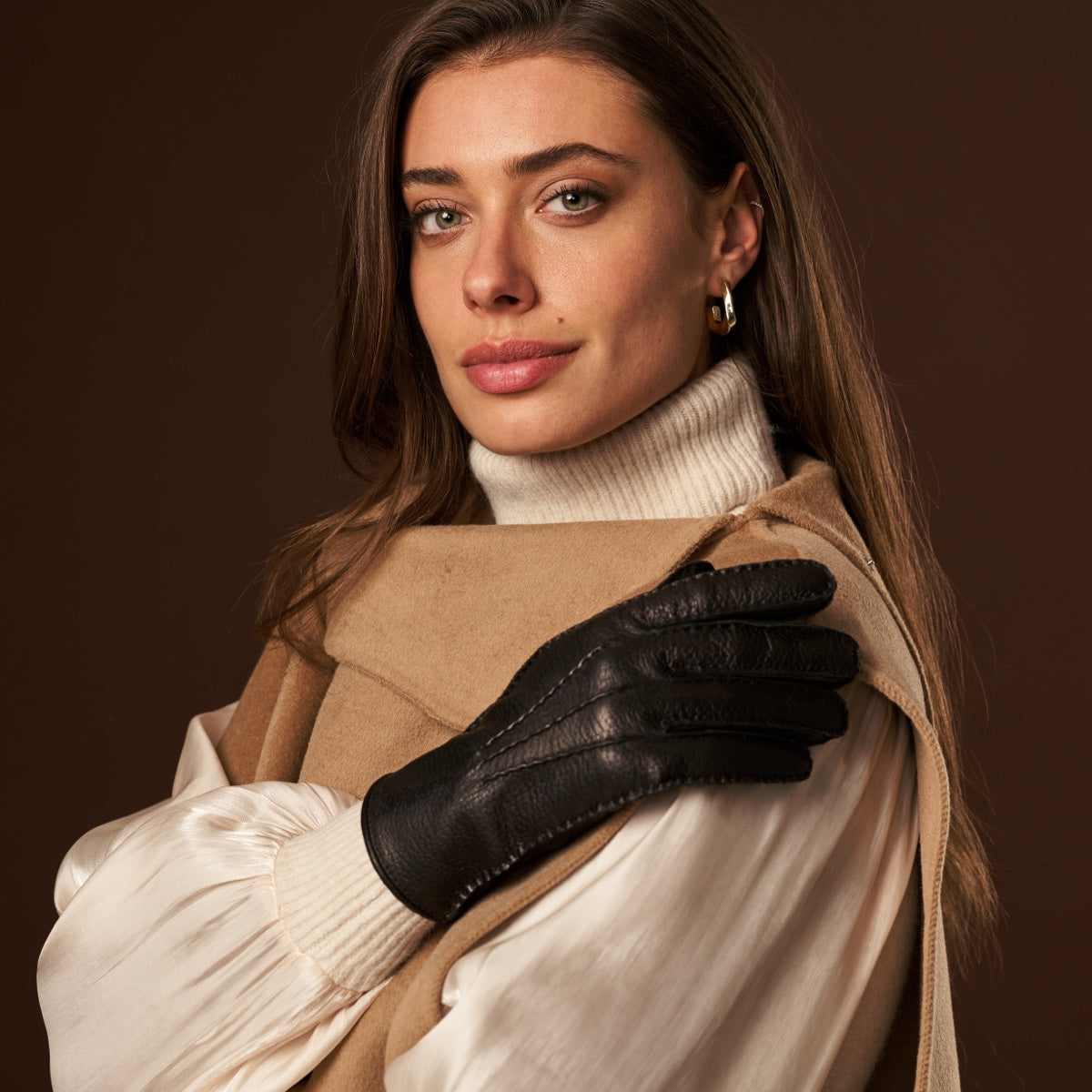 Donatella (black) – Luxurious Italian peccary leather gloves with cashmere lining - Fratelli Orsini - Luxury Leather Gloves - Handmade in Italy - 5