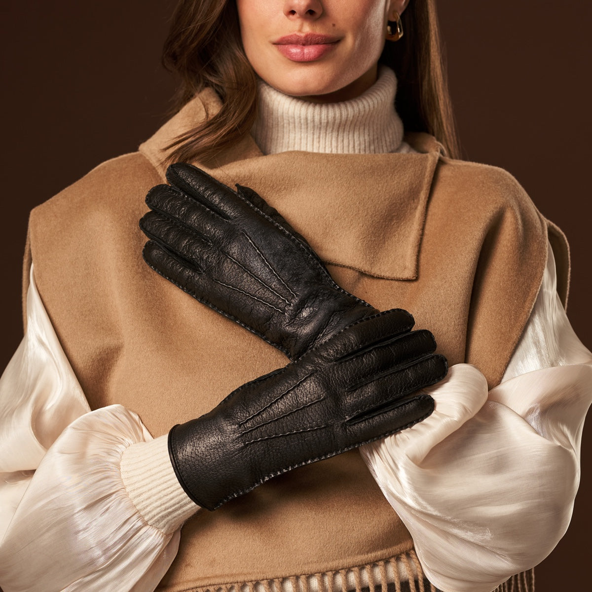 Donatella (black) – Luxurious Italian peccary leather gloves with cashmere lining - Fratelli Orsini - Luxury Leather Gloves - Handmade in Italy - 6