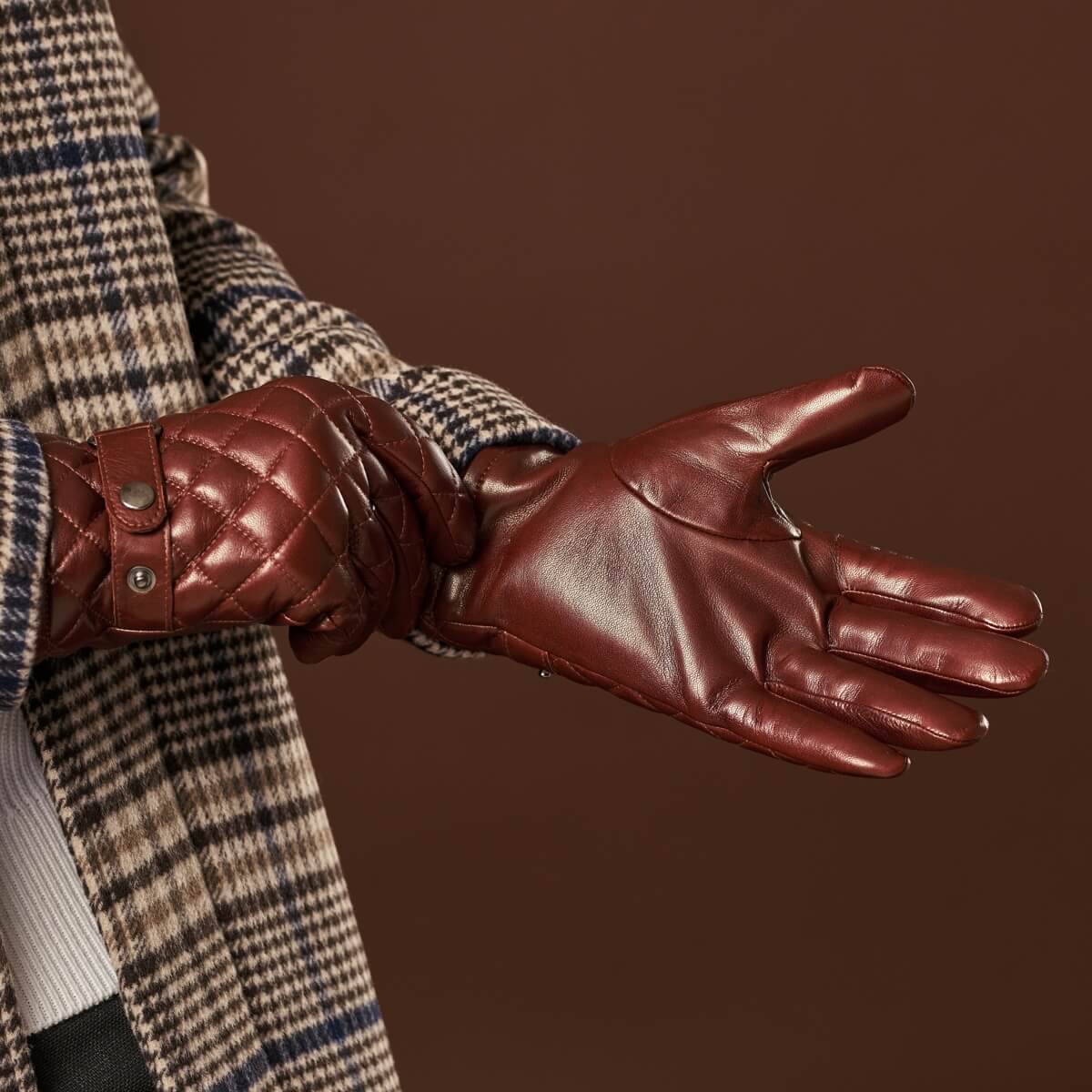 Luca (brown) - Italian lambskin leather gloves with cashmere lining and checkered pattern - Fratelli Orsini - Luxury Leather Gloves - Handmade in Italy - 8
