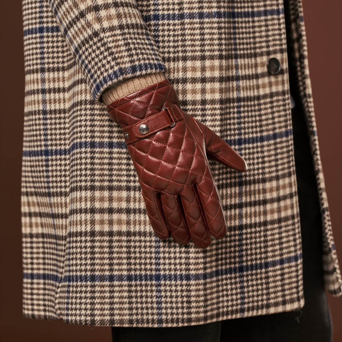 Luca (brown) - Italian lambskin leather gloves with cashmere lining and checkered pattern - Fratelli Orsini - Luxury Leather Gloves - Handmade in Italy - 10