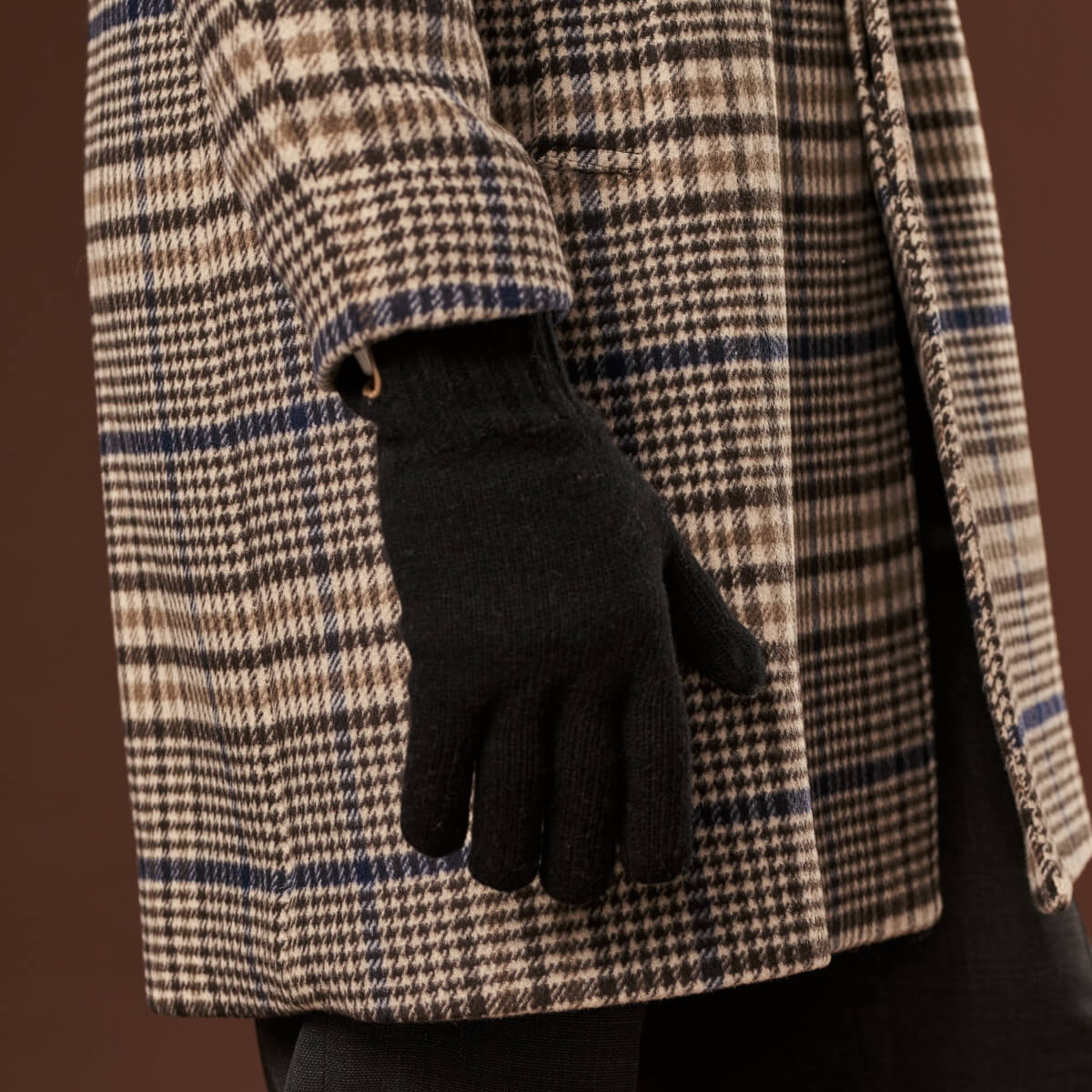 Luciano (black) - Handmade Italian knitted wool gloves with luxurious cashmere lining - Fratelli Orsini - Luxury Leather Gloves - Handmade in Italy - 7