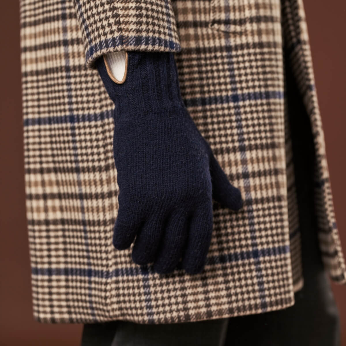 Luciano (dark blue) - Handmade Italian knitted wool gloves with luxurious cashmere lining - Fratelli Orsini - Luxury Leather Gloves - Handmade in Italy - 9
