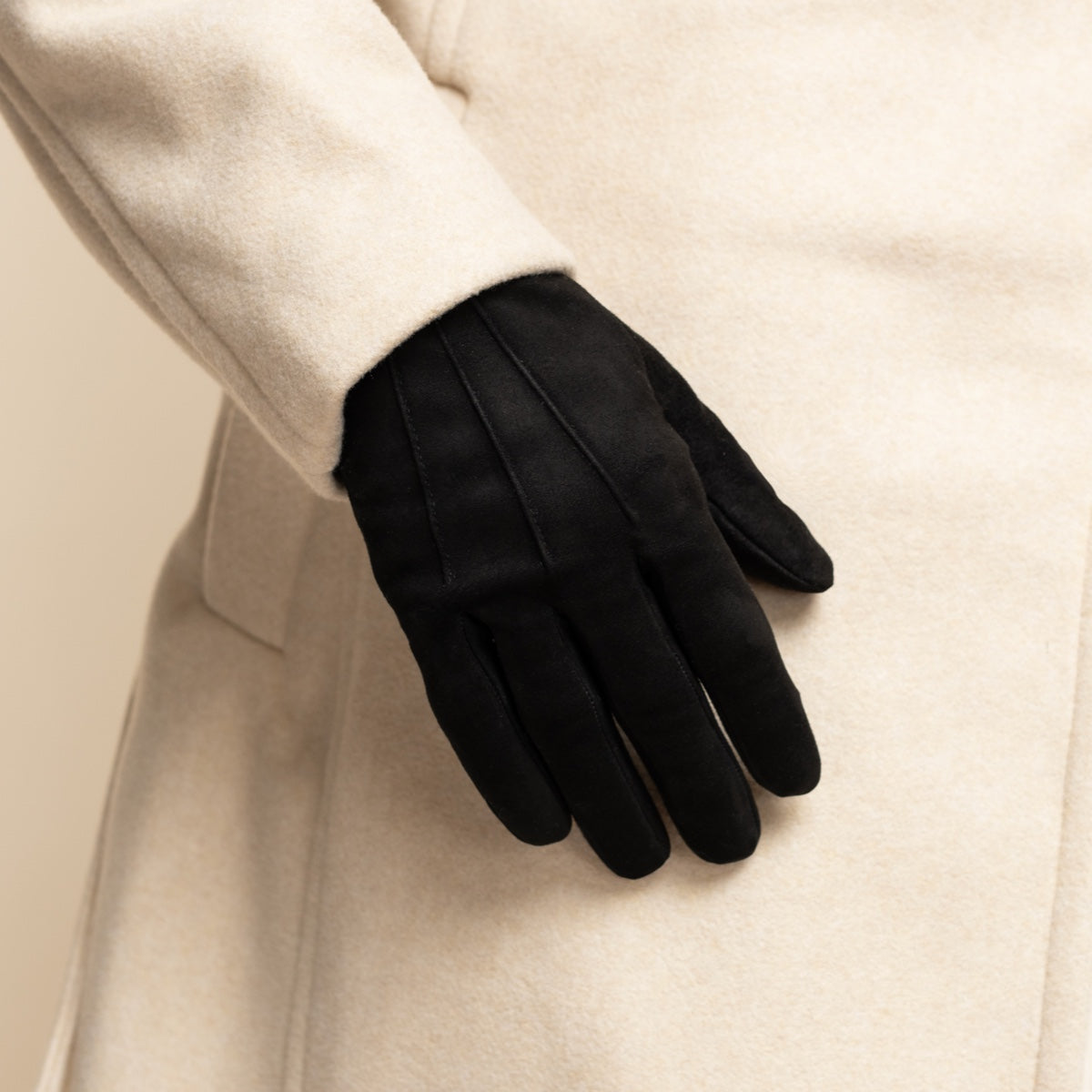 Silvia (black) - suede leather gloves with luxurious cashmere lining - Fratelli Orsini - Luxury Leather Gloves - Handmade in Italy - 7