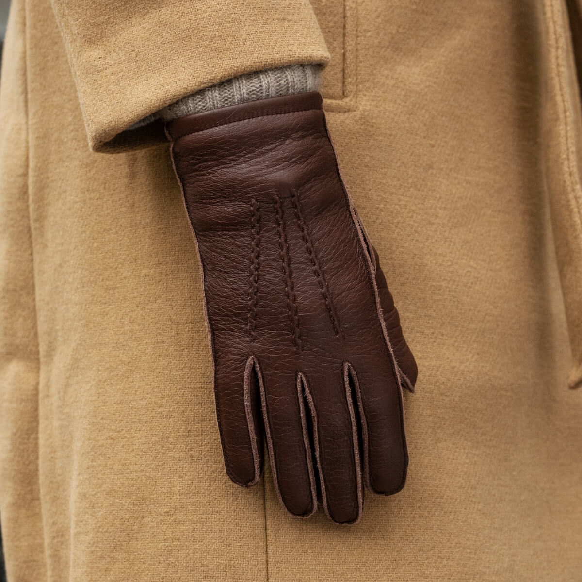 Vittoria (brown) - Italian gloves made of American deerskin leather with cashmere lining - Fratelli Orsini - Luxury Leather Gloves - Handmade in Italy - 9