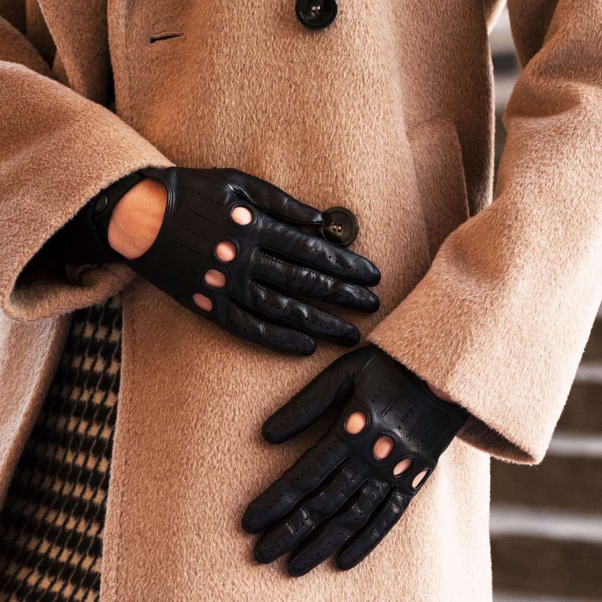 Alessa (black) - classic Italian lambskin leather driving gloves Fratelli Orsini - Luxury Leather Gloves - Handmade in Italy - 4