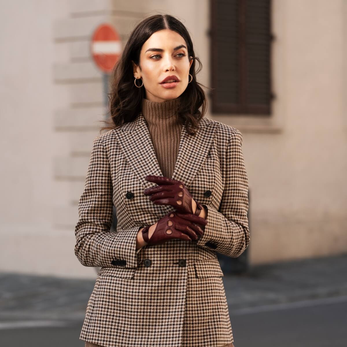 Alessa (cordovan) - classic Italian lambskin leather driving gloves- Fratelli Orsini - Luxury Leather Gloves - Handmade in Italy - 7