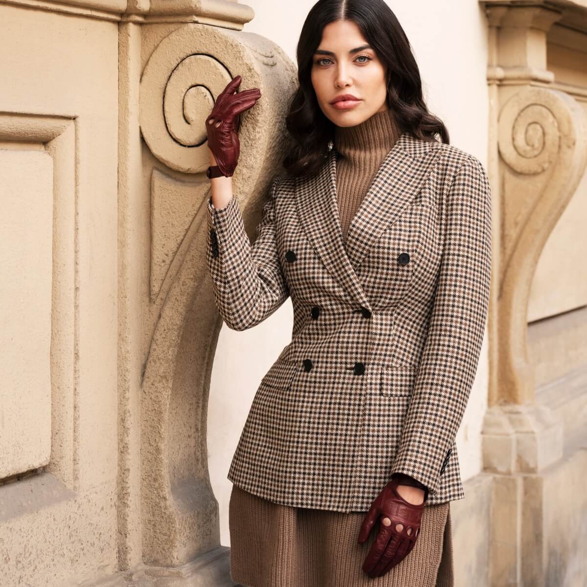 Alessa (cordovan) - classic Italian lambskin leather driving gloves- Fratelli Orsini - Luxury Leather Gloves - Handmade in Italy - 3