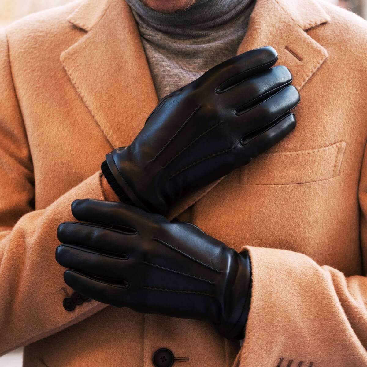 Alessandro (black) - Italian lambskin leather gloves with cashmere lining & touchscreen feature - Fratelli Orsini - Luxury Leather Gloves - Handmade in Italy - 8