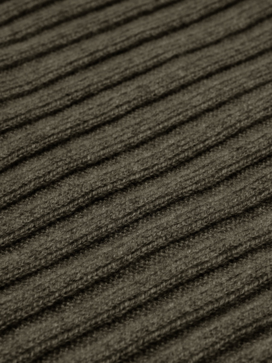 Napoli (dark green) - 100% cashmere ribbed scarf (unisex) - Fratelli Orsini - Luxury Cashmere Scarf - Handmade in Italy - 2