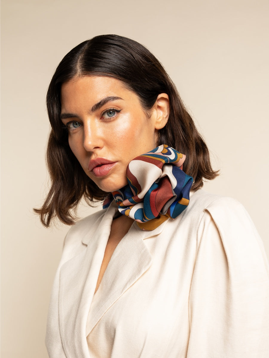 Giorgia (blue/red) - soft and lightweight Italian foulard from pure silk - Fratelli Orsini - Luxury Italian Scarf - Handmade in Italy - 8