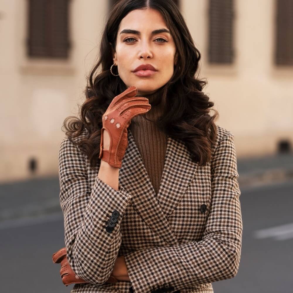 Maria (brown) - Italian driving gloves made of American deerskin leather - Fratelli Orsini - Luxury Driving Gloves - Handmade in Italy - 8