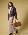 Chiara (Cognac) – Italienische Damenhandtasche aus Kalbsveloursleder (mit Schulterriemen)