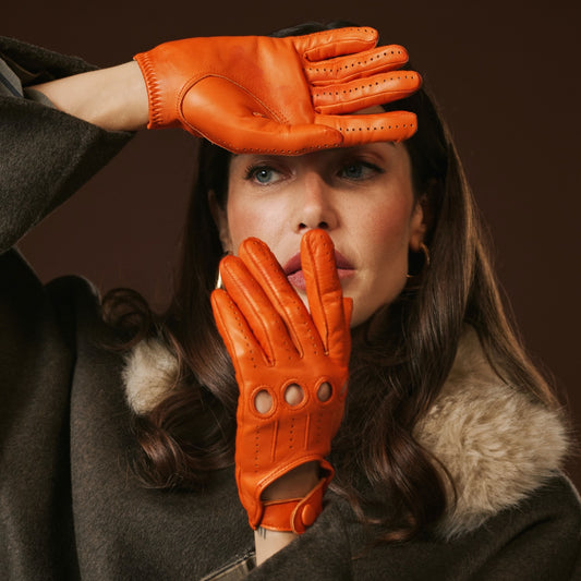 Alessa (Orange) – Klassische italienische Autofahrerhandschuhe aus Lammleder