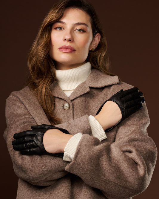 CU4303 (black) - Women's short Italian lambskin leather gloves with swoop back