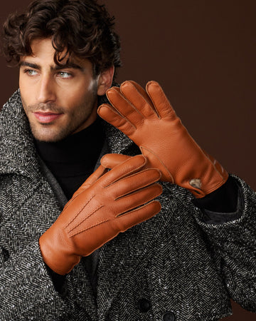 Diego (cognac) - Italian gloves made of American deerskin leather with rabbit fur lining
