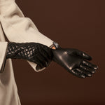 Emilia (black) - classic Italian lambskin leather gloves with cashmere lining and checkered pattern - Fratelli Orsini - Luxury Leather Gloves - Handmade in Italy - 8