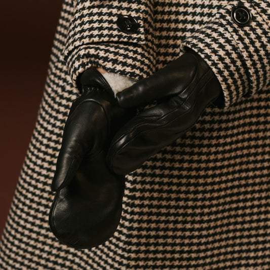 Gianetta (black) – Italian lambskin mittens with luxurious lambswool lining