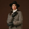 Gianetta (black) – Italian lambskin mittens with luxurious lambswool lining