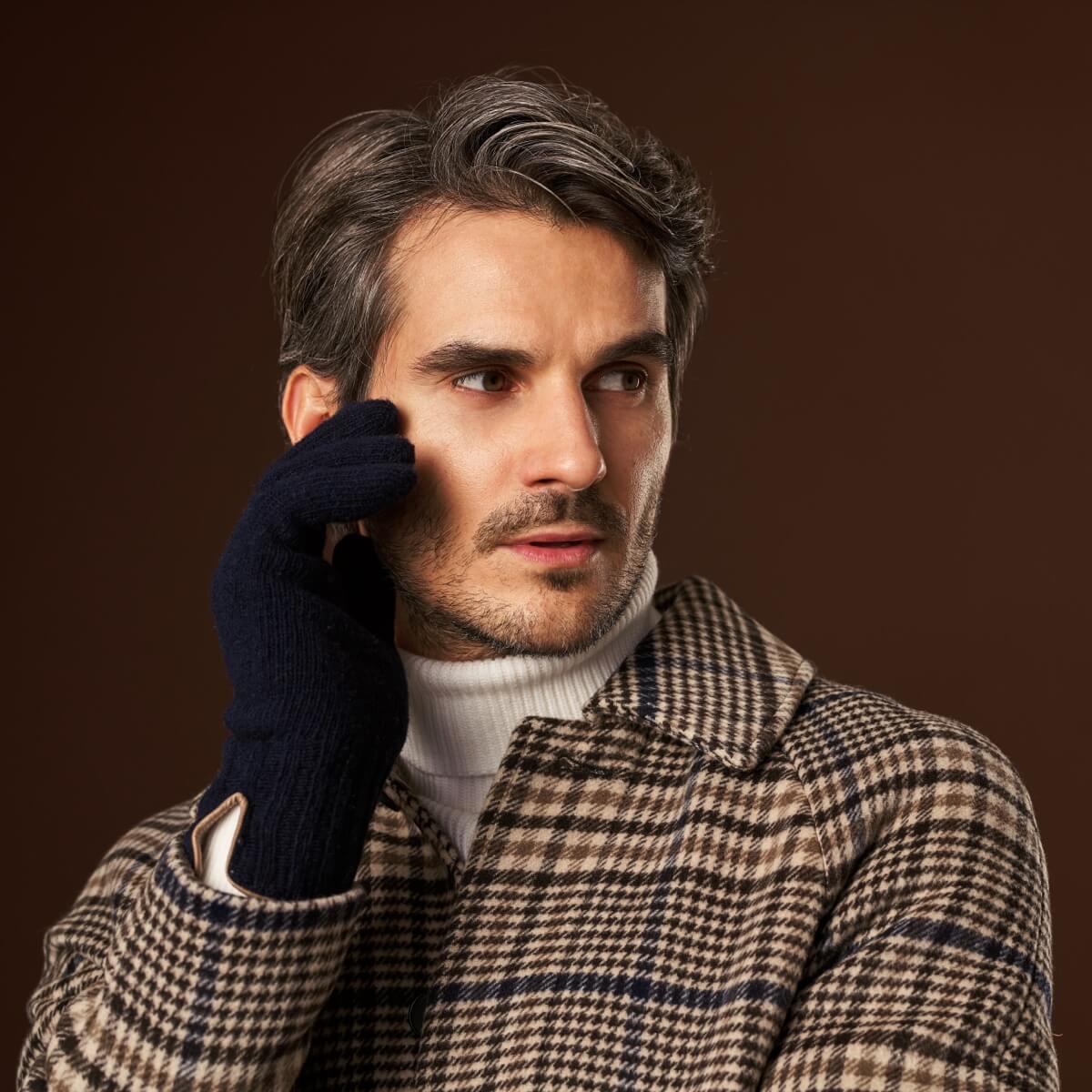 Luciano (dark blue) - Handmade Italian knitted wool gloves with luxurious cashmere lining - Fratelli Orsini - Luxury Leather Gloves - Handmade in Italy - 8