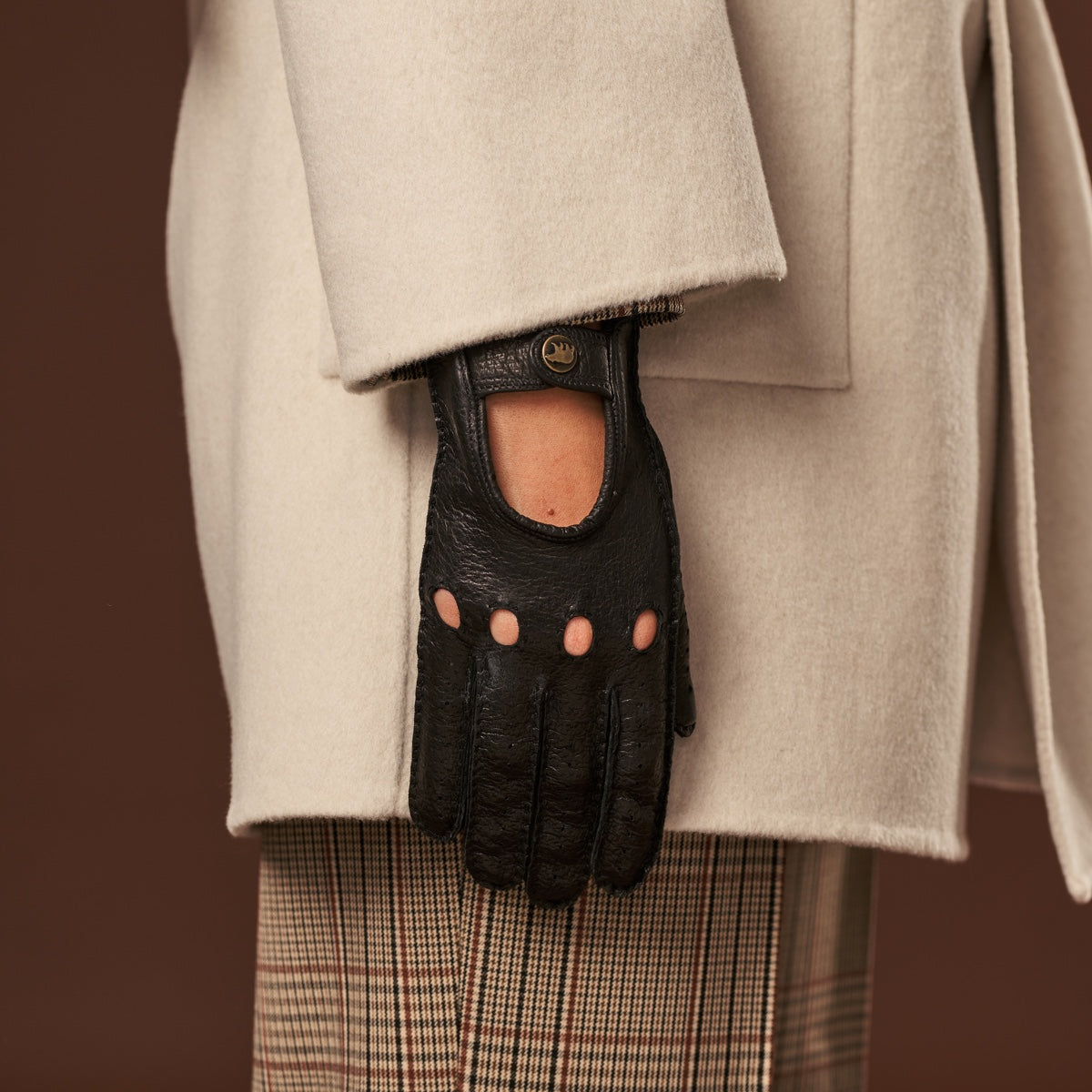Raffaella (black) – Luxurious Italian peccary driving gloves - Fratelli Orsini - Luxury Leather Gloves - Handmade in Italy - 5