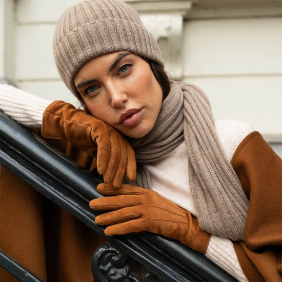 Silvia (cognac) - suede leather gloves with luxurious cashmere lining - Fratelli Orsini - Luxury Leather Gloves - Handmade in Italy - 9