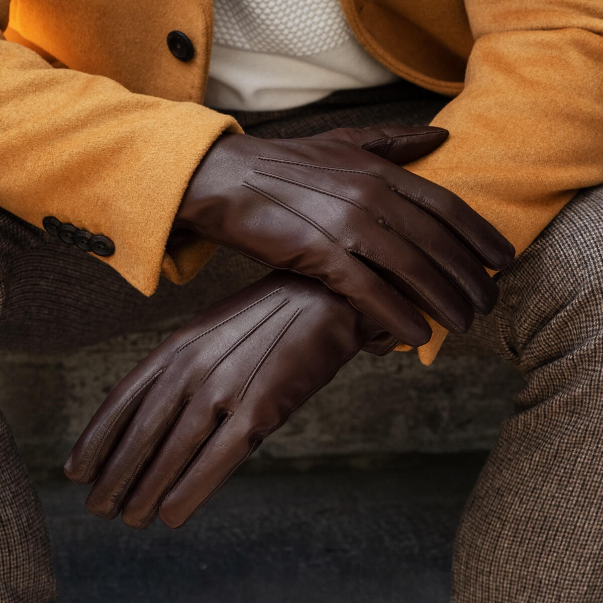 Marco (brown) - Italian lambskin leather gloves with brown rabbit fur lining - Fratelli Orsini - Luxury Leather Gloves - Handmade in Italy - 6