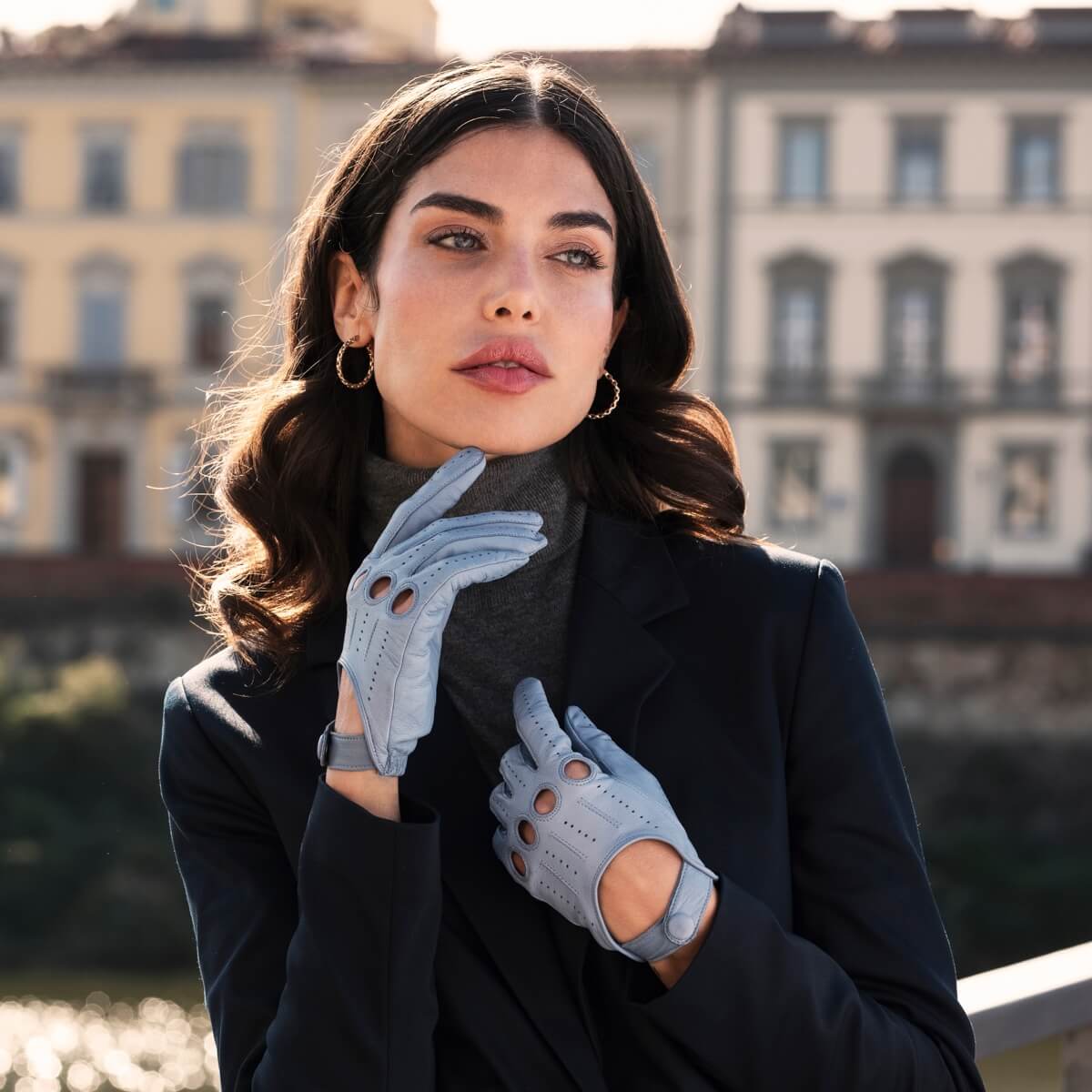 Alessa (sky) - classic Italian lambskin leather driving gloves - Fratelli Orsini - Luxury Leather Gloves - Handmade in Italy - 5