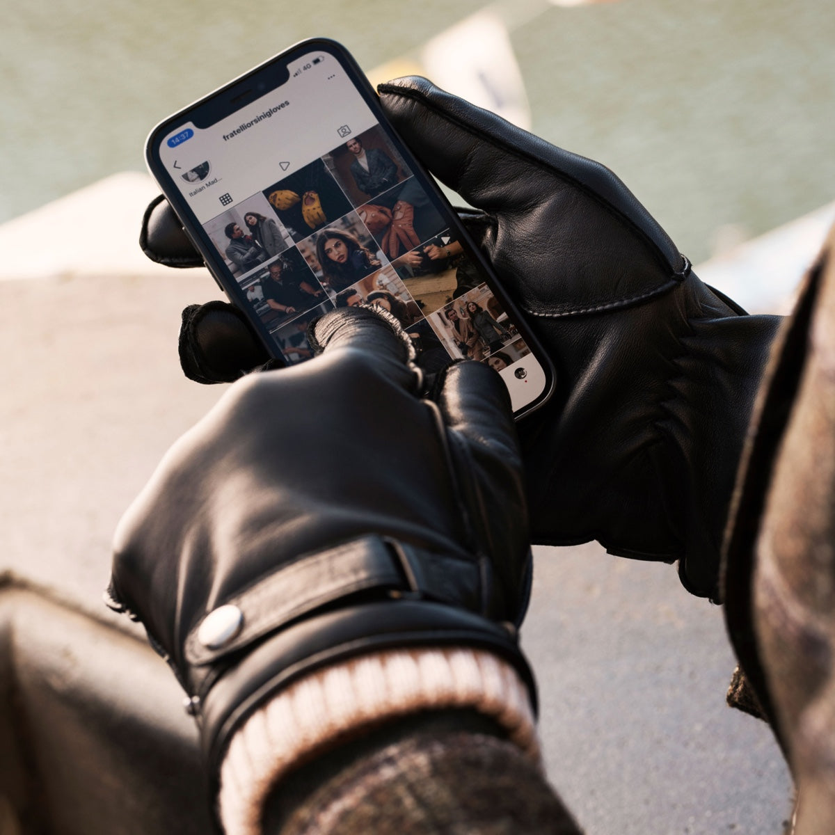 Alonzo (black) - Italian lambskin leather gloves with cashmere lining & touchscreen feature Fratelli Orsini - Luxury Leather Gloves - Handmade in Italy - 6
