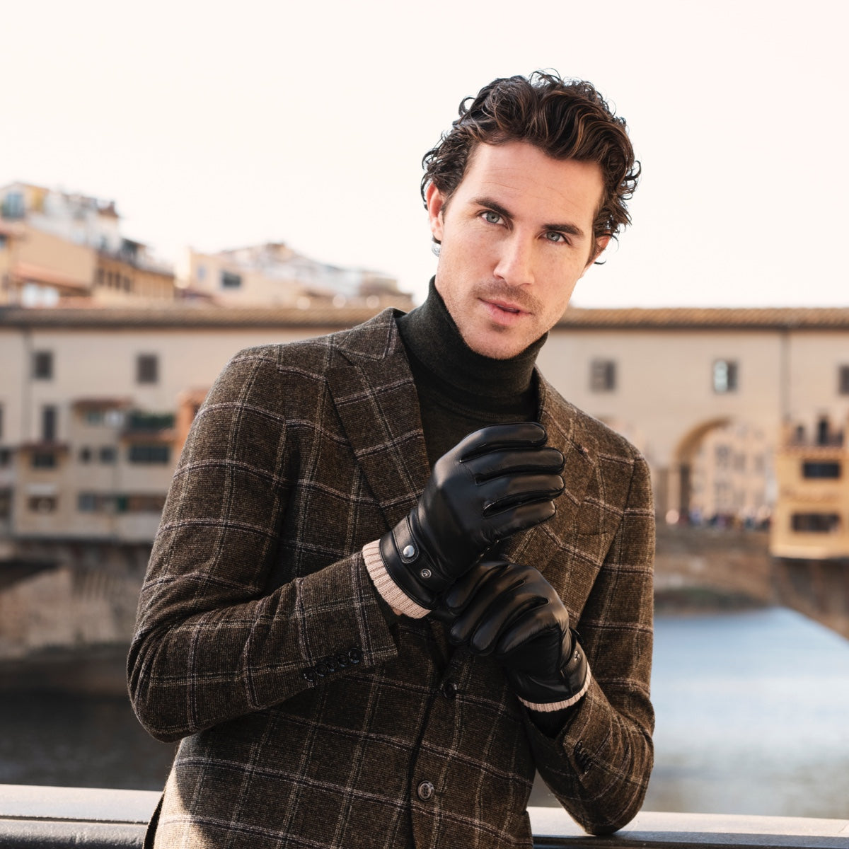 Alonzo (black) - Italian lambskin leather gloves with cashmere lining & touchscreen feature Fratelli Orsini - Luxury Leather Gloves - Handmade in Italy - 11