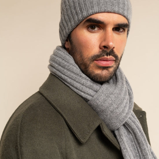 Milano (light grey) - 100% cashmere ribbed beanie (unisex)- Fratelli Orsini - Luxury Beanie - Handmade in Italy -  9