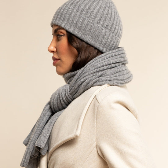 Milano (light grey) - 100% cashmere ribbed beanie (unisex)- Fratelli Orsini - Luxury Beanie - Handmade in Italy -  14