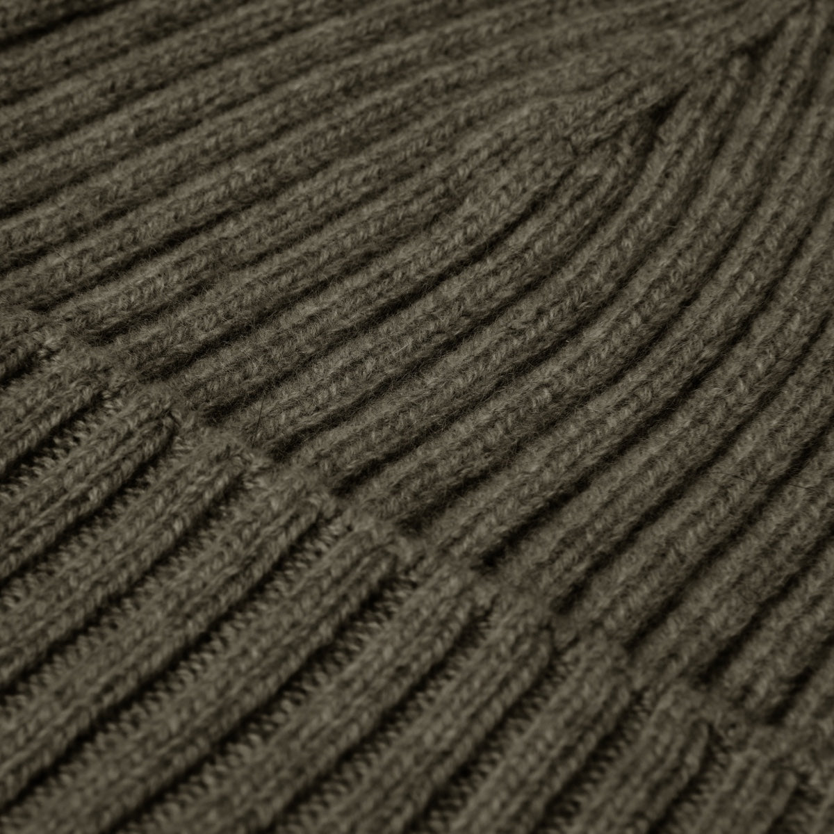 Milano (dark green) - 100% cashmere ribbed beanie (unisex)- Fratelli Orsini - Luxury Beanie - Handmade in Italy - 3