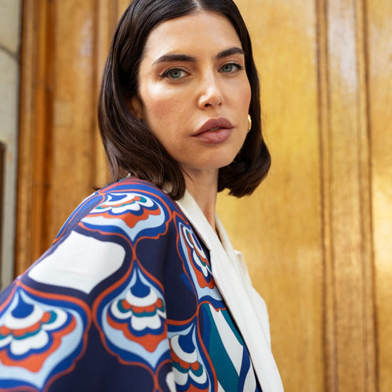 Giorgia (blue/red) - soft and lightweight Italian foulard from pure silk - Fratelli Orsini - Luxury Italian Scarf - Handmade in Italy - 11