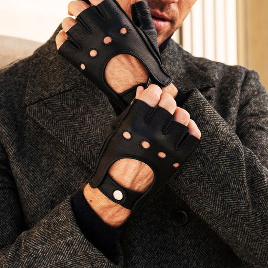 Vincenzo (black) - fingerless Italian driving gloves made of American deerskin leather - Fratelli Orsini - Luxury Driving Gloves - Handmade in Italy - 3