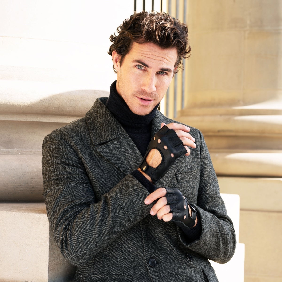 Vincenzo (black) - fingerless Italian driving gloves made of American deerskin leather - Fratelli Orsini - Luxury Driving Gloves - Handmade in Italy - 6