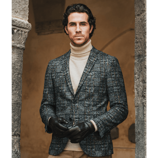 Giovanni (black) - classic Italian lambskin leather gloves with cashmere lining - Fratelli Orsini - Luxury Leather Gloves - Handmade in Italy - 6