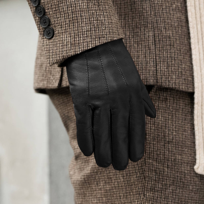 Giovanni (black) - classic Italian lambskin leather gloves with cashmere lining