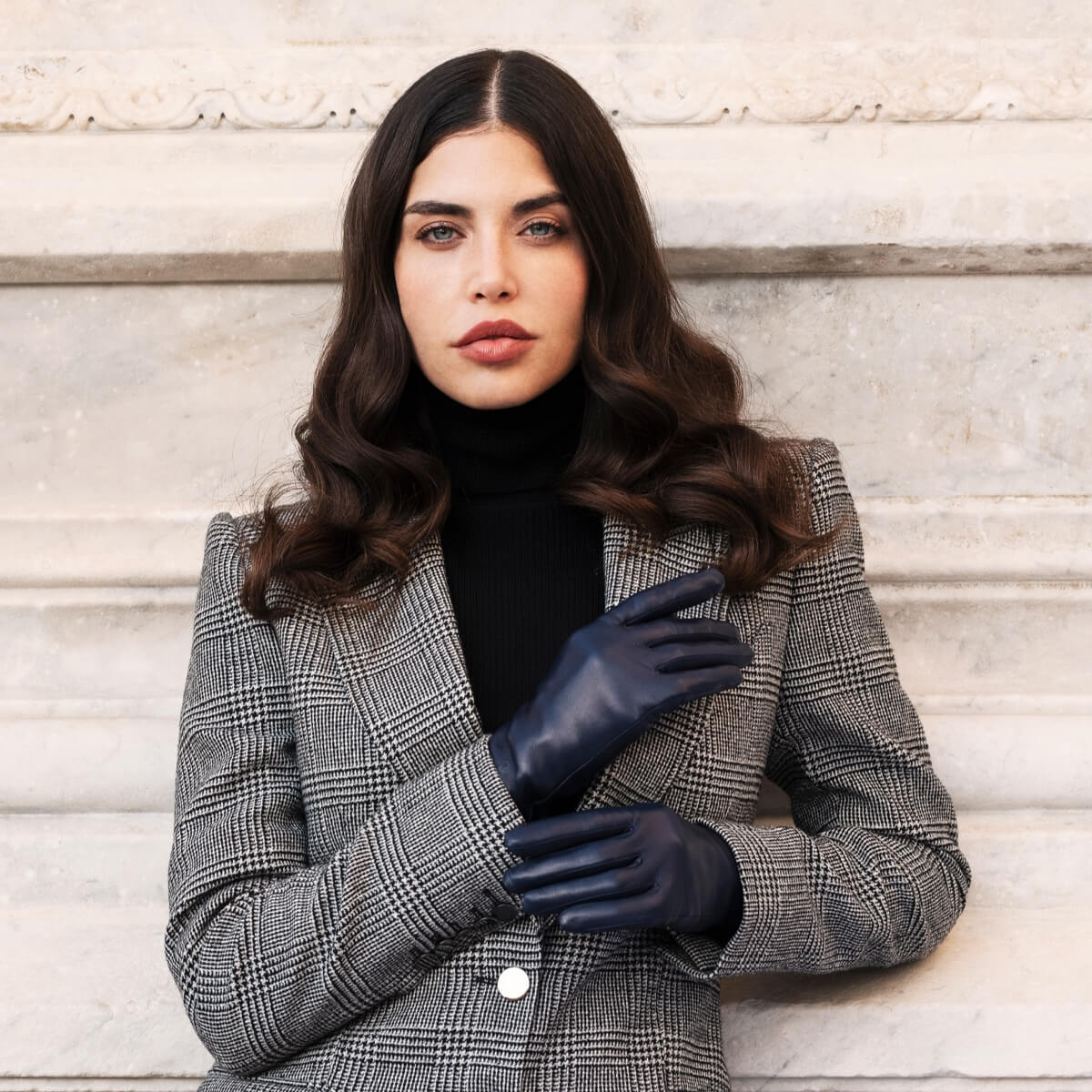 Sofia (navy blue) - Italian lambskin leather gloves with silk lining - Fratelli Orsini - Luxury Leather Gloves - Handmade in Italy - 4