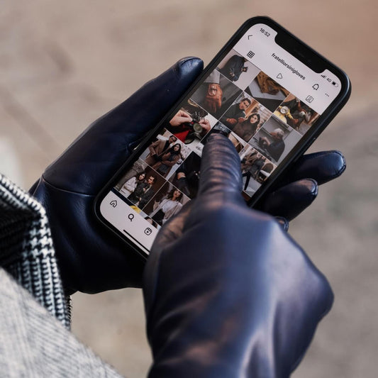Isabella (navy) - Italian lambskin leather gloves with cashmere lining- Fratelli Orsini - Luxury Leather Gloves - Handmade in Italy - 5