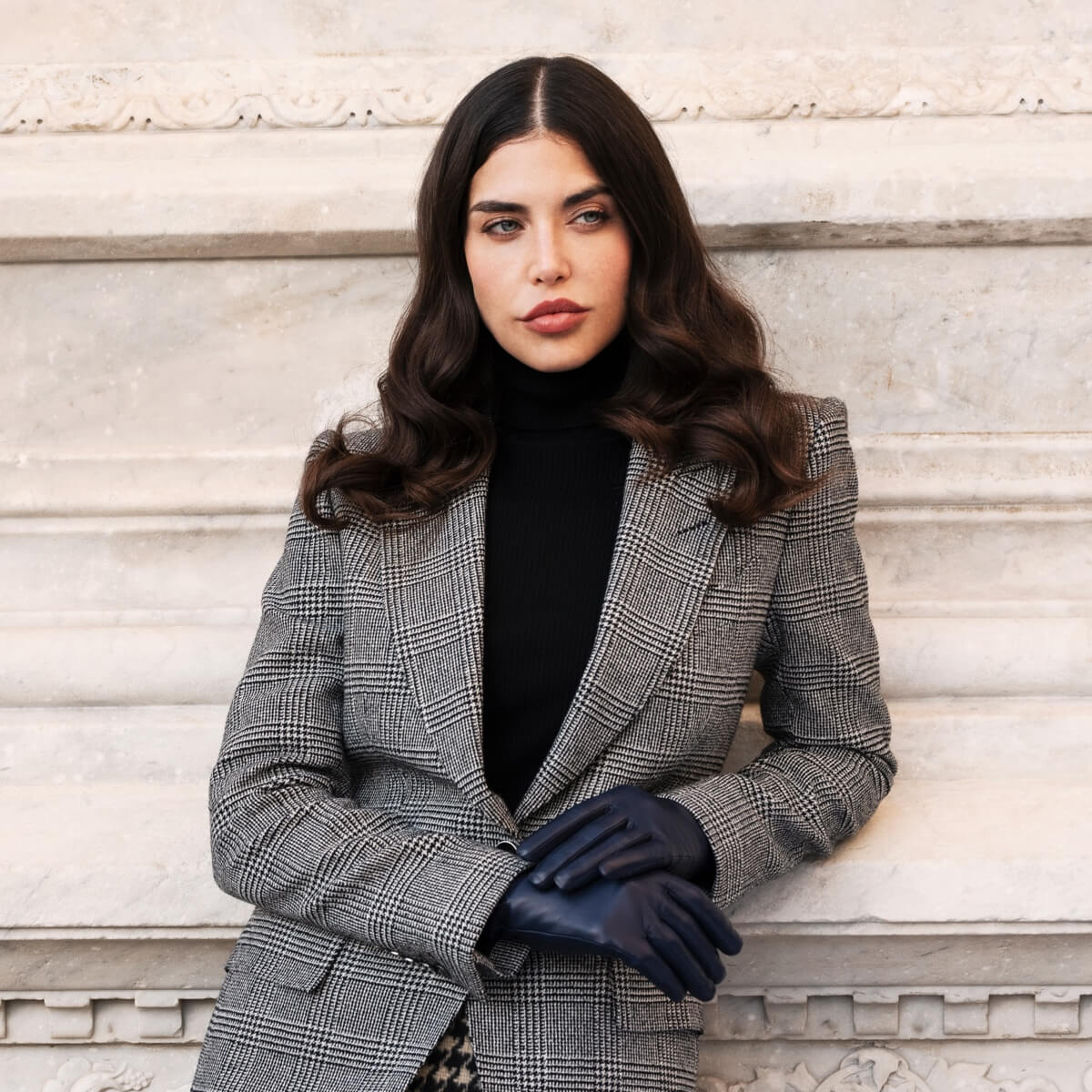 Sofia (navy blue) - Italian lambskin leather gloves with silk lining - Fratelli Orsini - Luxury Leather Gloves - Handmade in Italy - 5
