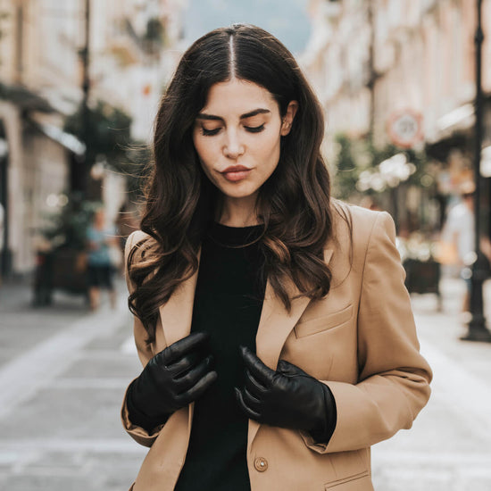 Isabella (black) - Italian lambskin leather gloves with cashmere lining - Fratelli Orsini - Luxury Leather Gloves - Handmade in Italy - 9