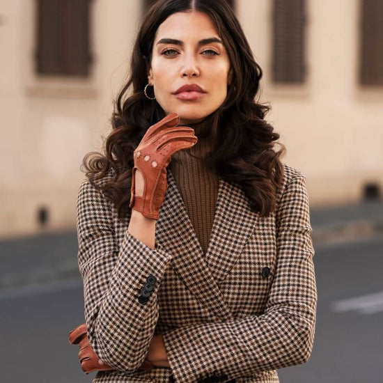 Maria (brown) - Italian driving gloves made of American deerskin leather - Fratelli Orsini - Luxury Driving Gloves - Handmade in Italy - 8