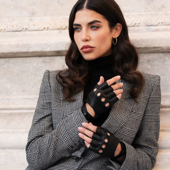 Rossana (black) - Italian fingerless lambskin leather driving gloves 
 - Fratelli Orsini - Luxury Leather Gloves - Handmade in Italy - 4