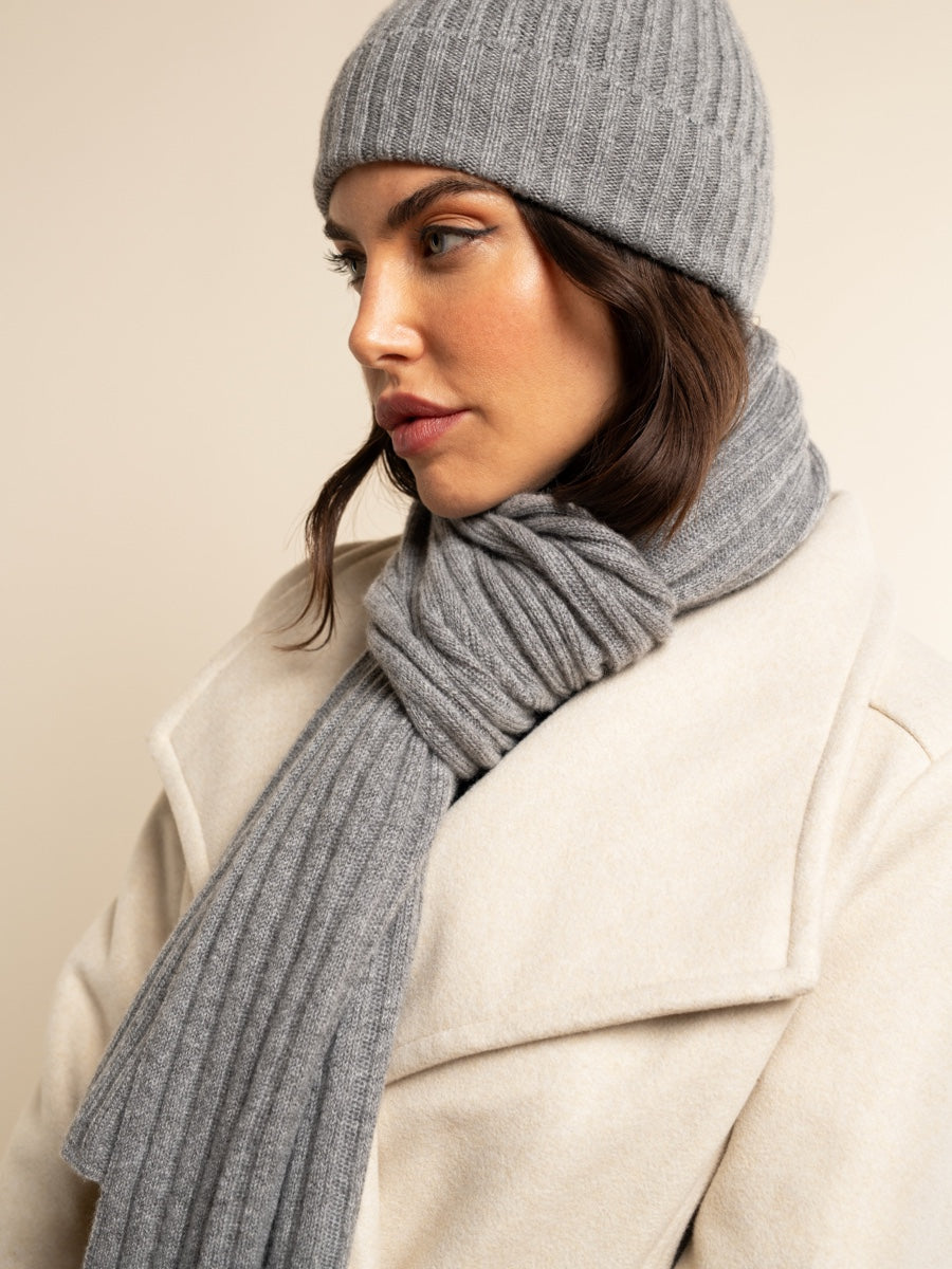 Napoli (light grey) - 100% cashmere ribbed scarf (unisex) - Fratelli Orsini - Luxury Cashmere Scarf - Handmade in Italy - 9
